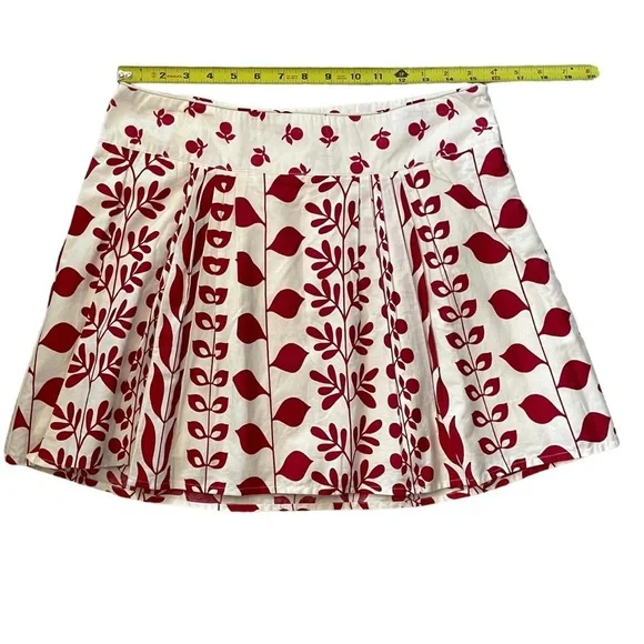 NEW BB Dakota Skirt Juniors 9 White Red Cherry Cherries Mini Pleated Flare Lined - Picture 2 of 11